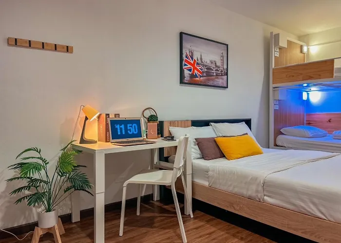 Click Hostal *