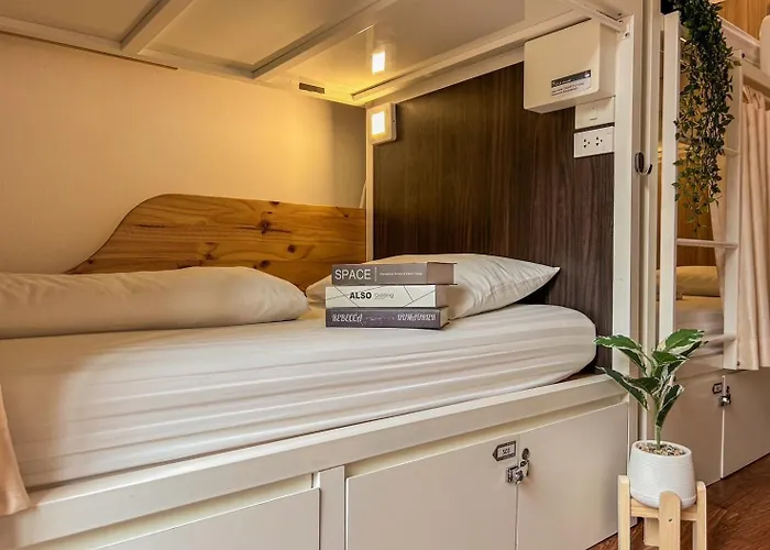 Click Hostal Bangkok