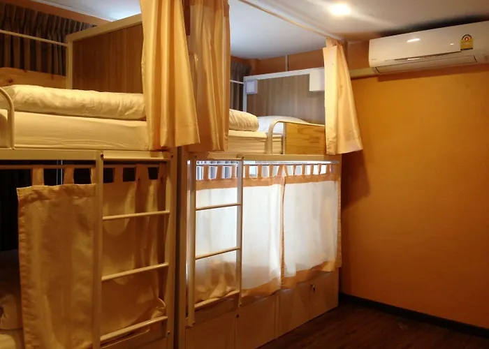 Click Hostel Bangkok