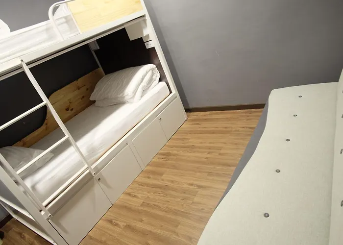 Hostal Click
