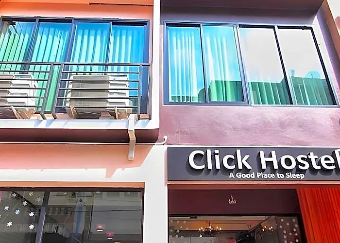 Hostal Click